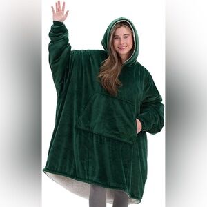 Comfy USA Forest Green Wearable Blanket